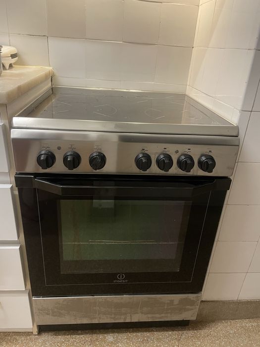 Fogão e Forno Eléctrico Indesit I6VMH2A(X)/NL inox