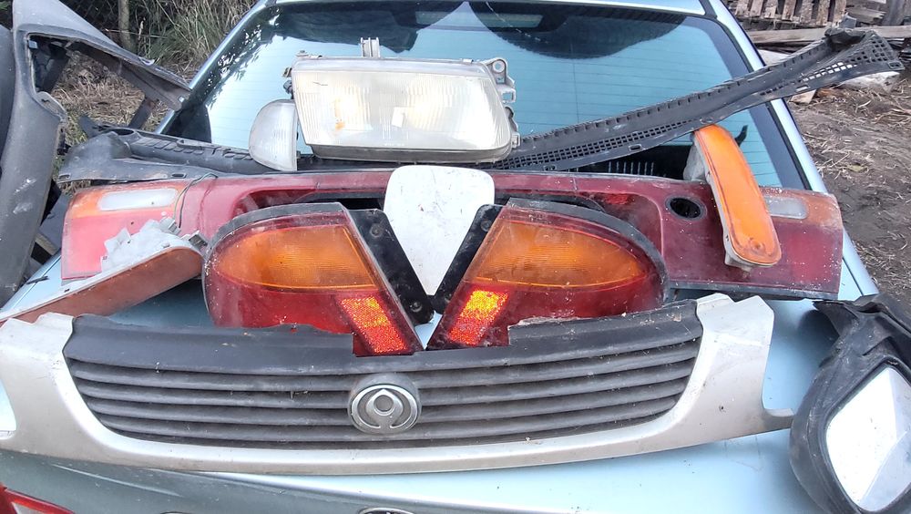 Mazda323 lampy tyl