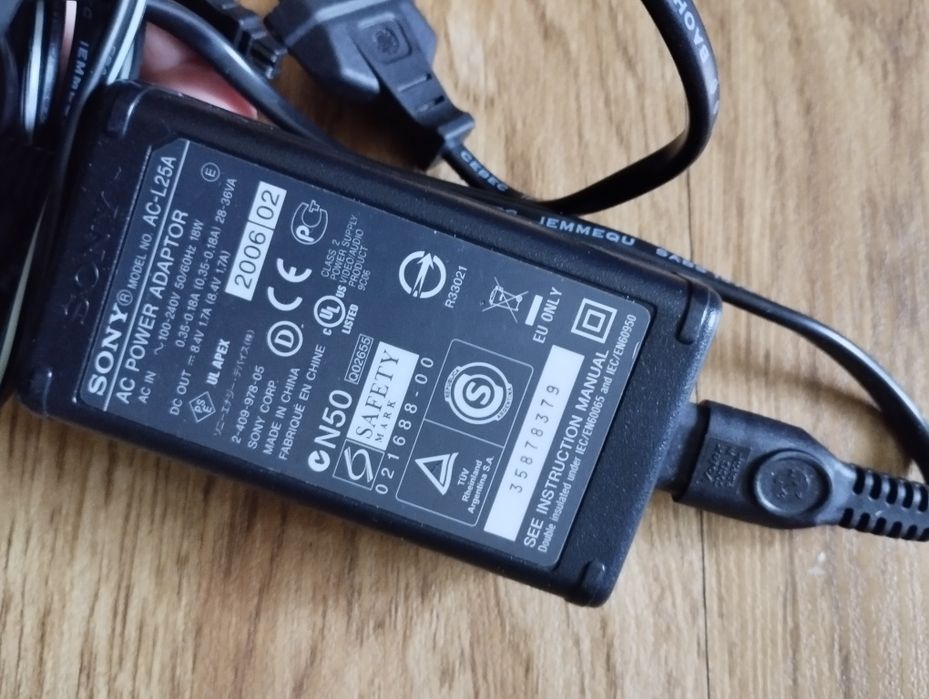 Адаптер живлення для відеокамери Sony