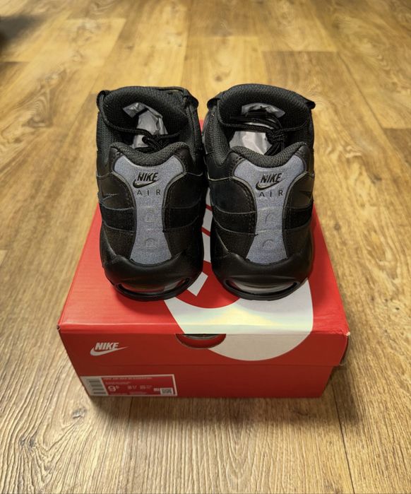 Оригінальні кросівки Nike Air Max 95 black Essential