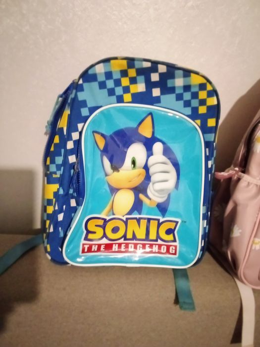 Рюкзак  шкільний .