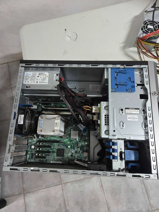 HP Proliant ML310e Gen V2
