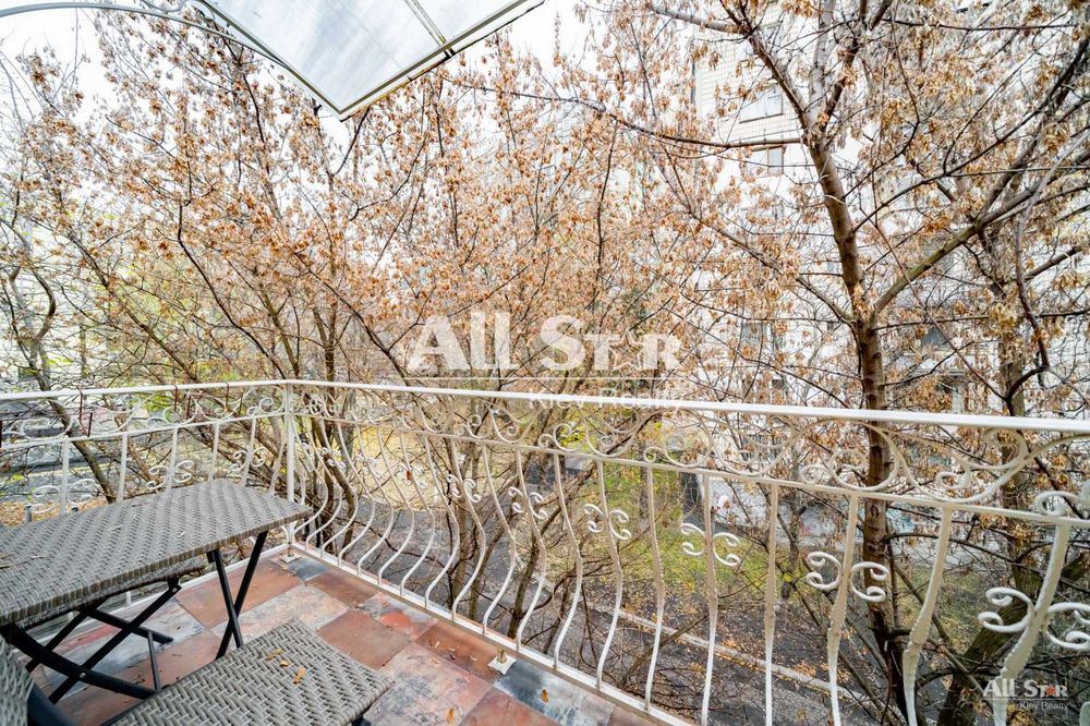 Продаж 3-кімнатної квартири в Києві, Шевченківський район, вул. Олеся Гончара, 43в Без комісії