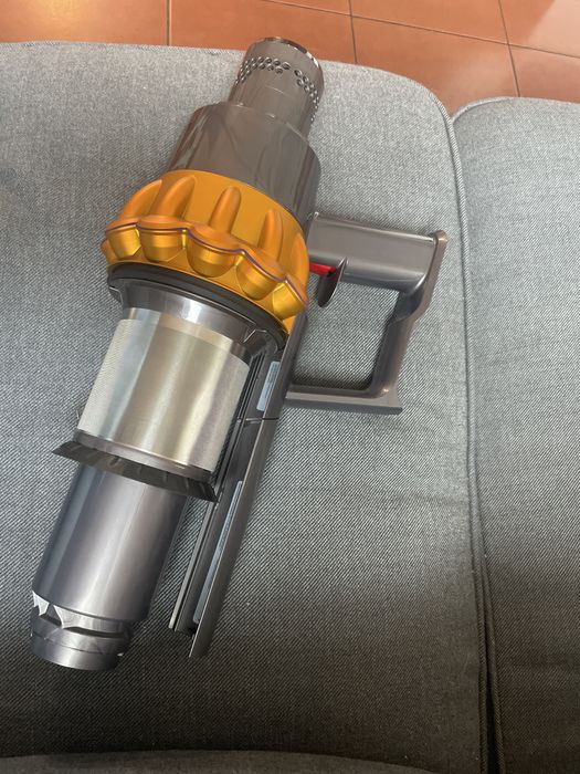 Dyson v8 absolute sv22 korpus + silnik + cyklon  nowy sprawny