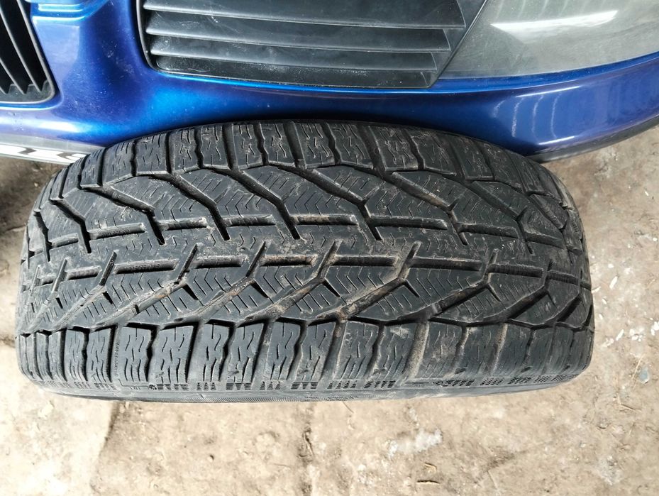 Opony zimowe 215/65/16