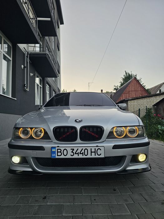 продам е 39 м 57 2002 рік