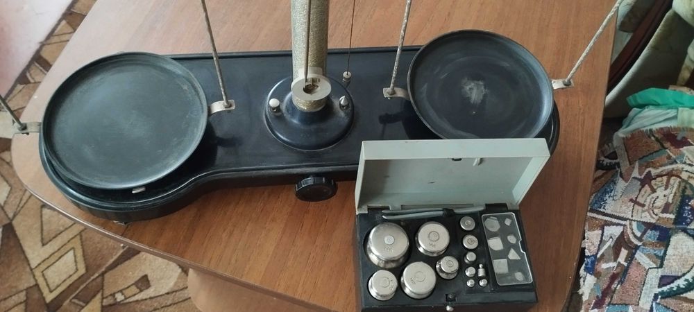 Весы аптечные рычажные