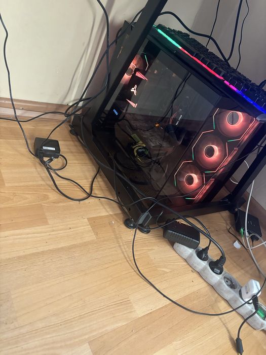 sprzedam komputer gamingowy+monitor