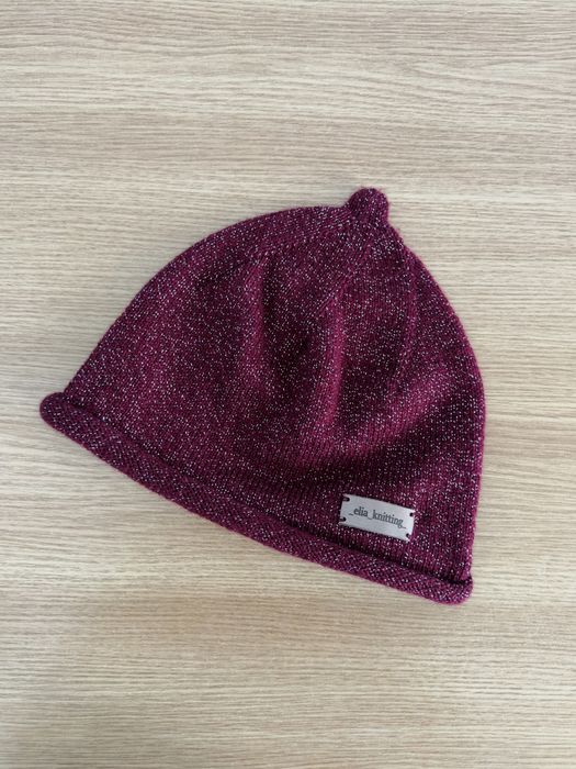 Трендова шапка з піпкою 2026