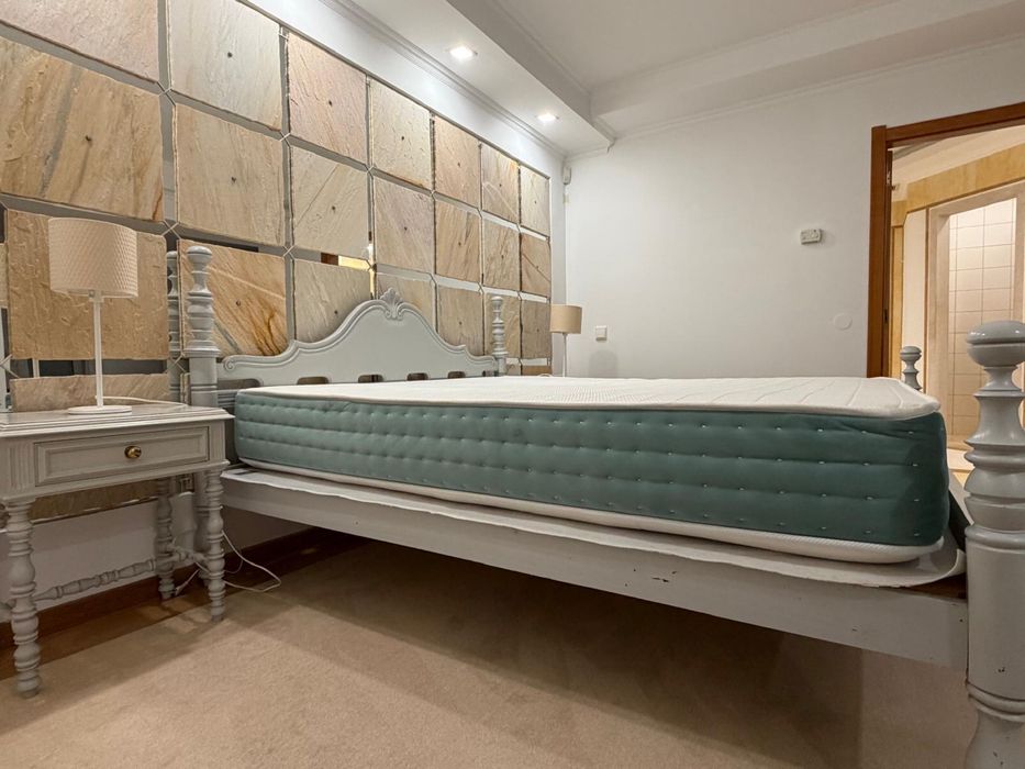 Colchao 180/200  epeda topo de gama c cama e mesas de cabeceira de oferta