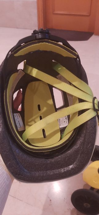 Trotinete infantil c/ capacete