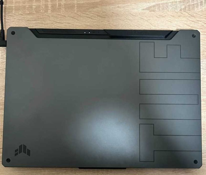 ноутбук геймерський в ідеальному стані