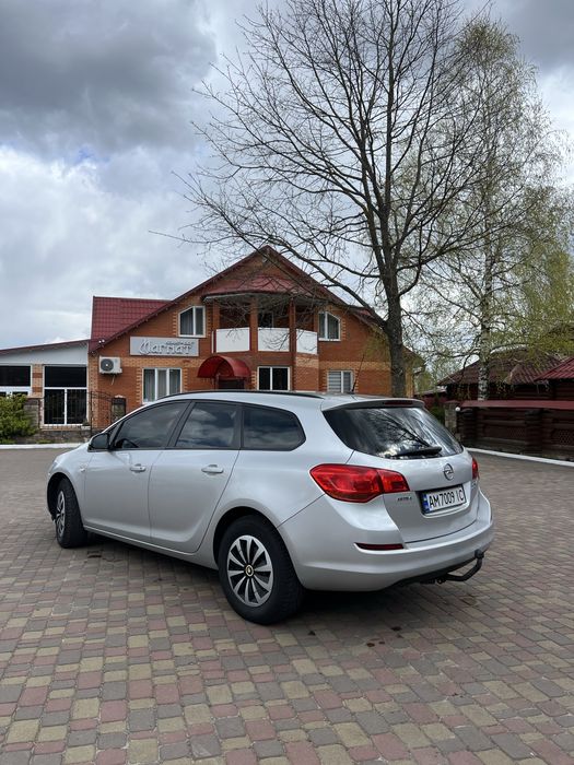 Opel Astra J Sports Tourer