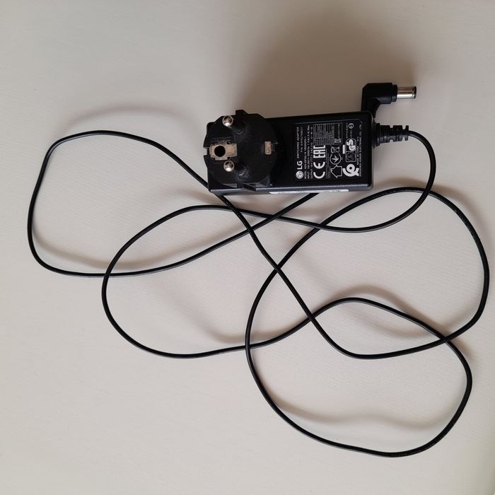 Monitor LG Led 22M38A