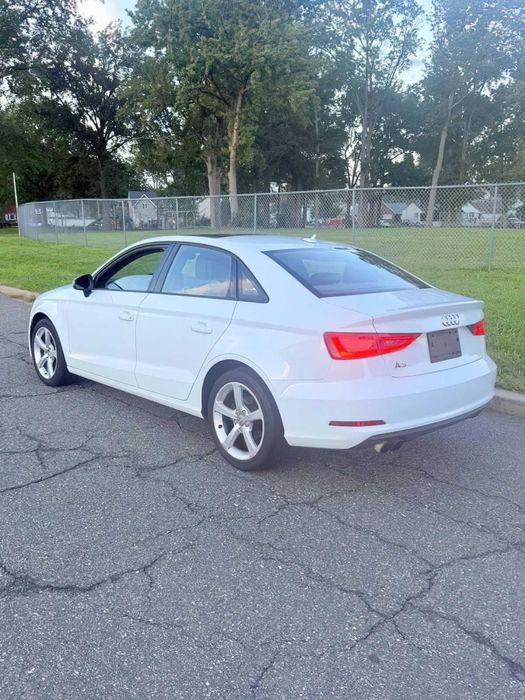 Audi A3      2015