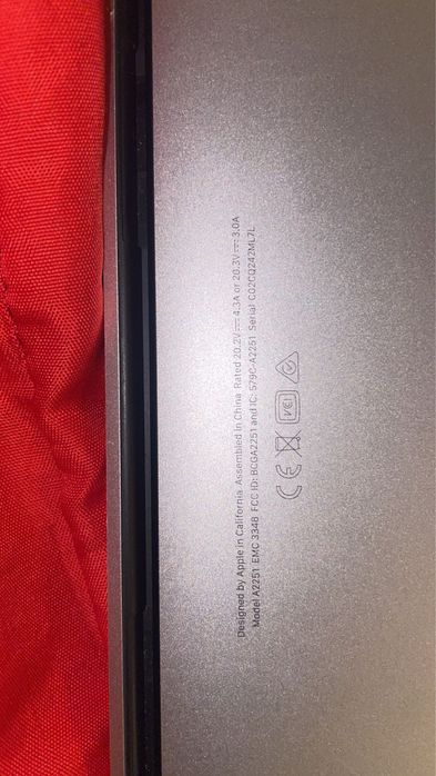 MacBook Pro 2020 13” 16GB  RAM 499GB