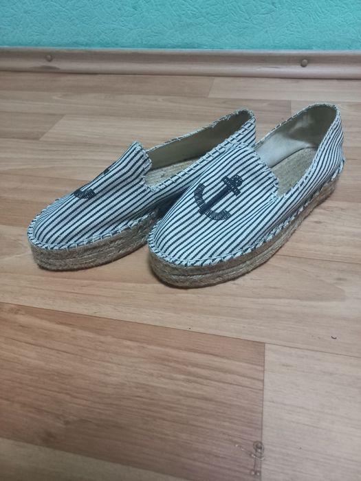 Ескадрильї унісекс