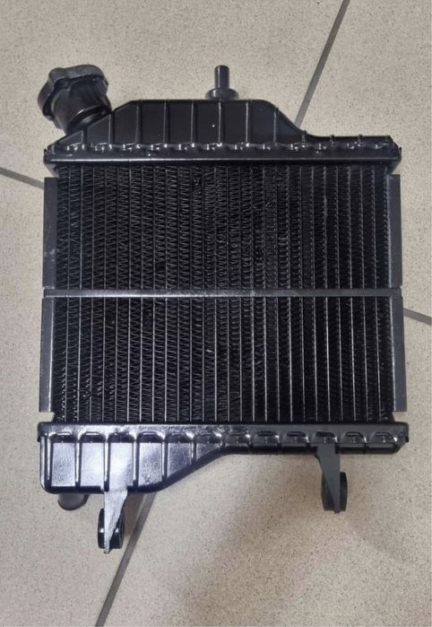 Radiador tzr am6 Macal M83