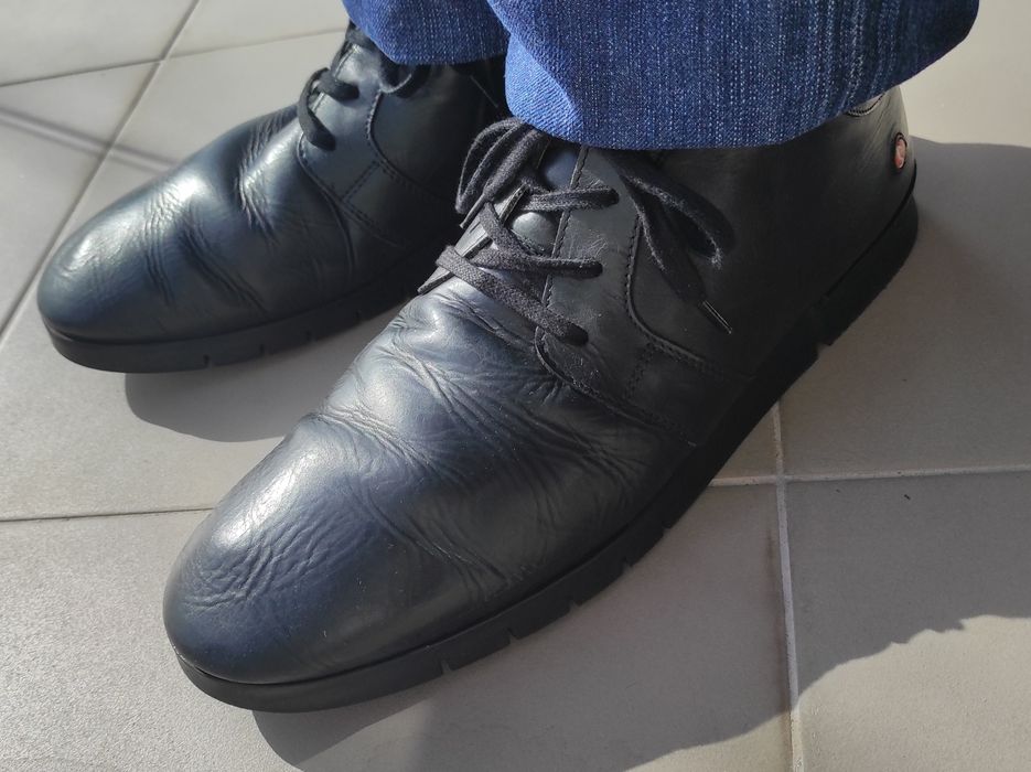 Botins pretos softinos