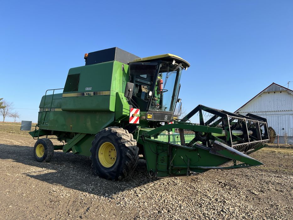 Зернозбиральний комбайн Джон дір 1075