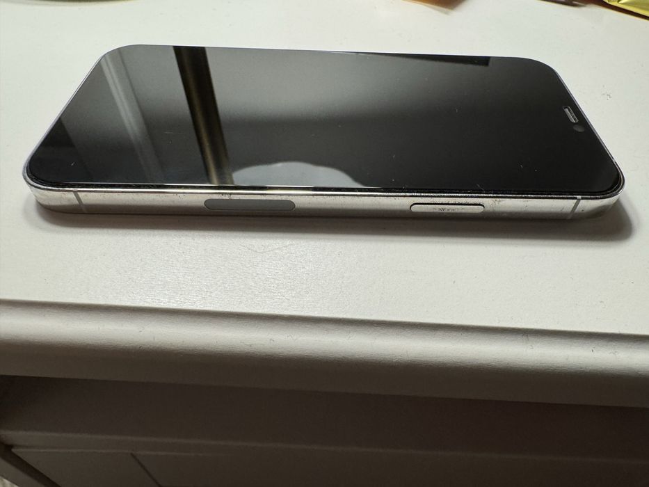 iphone 12 pro em boas condicoes