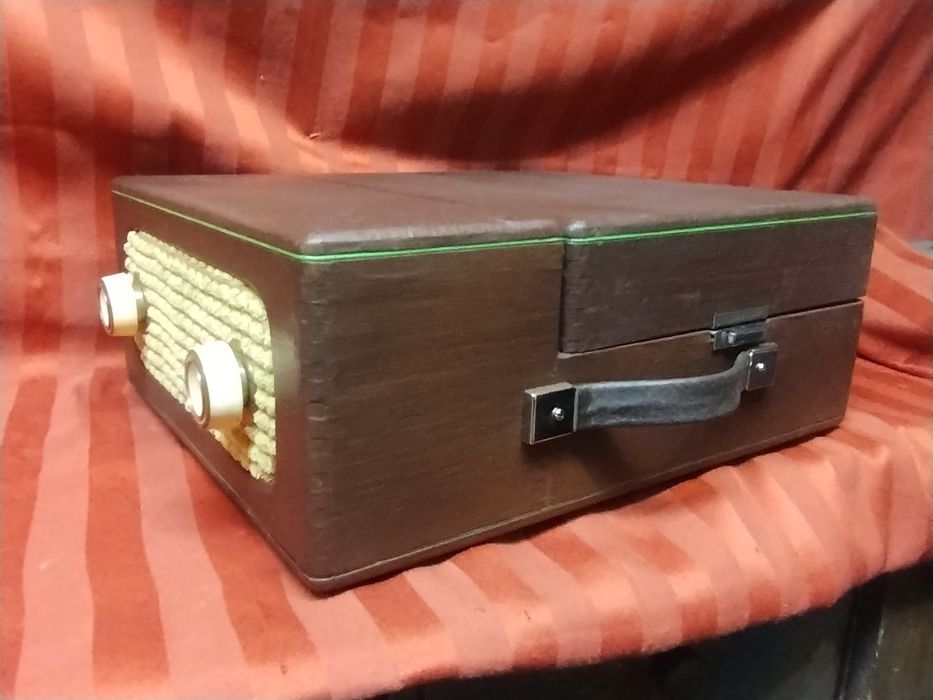 Gramofon KAROLINKA schodkowa