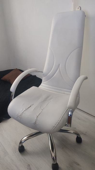 Fotel biurowy skóra