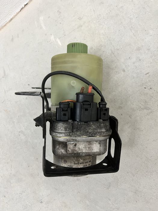 Bomba de direção assistida eletro-hidráulica TRW / VW