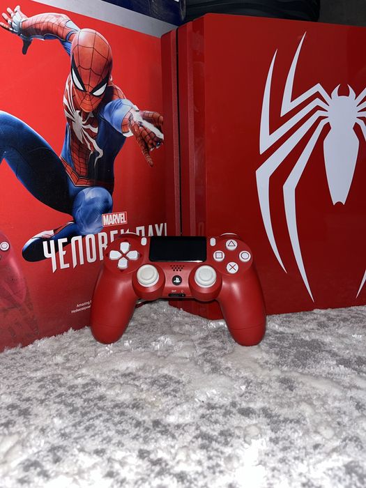 Продам PS 4 pro Limited edition Spider Man