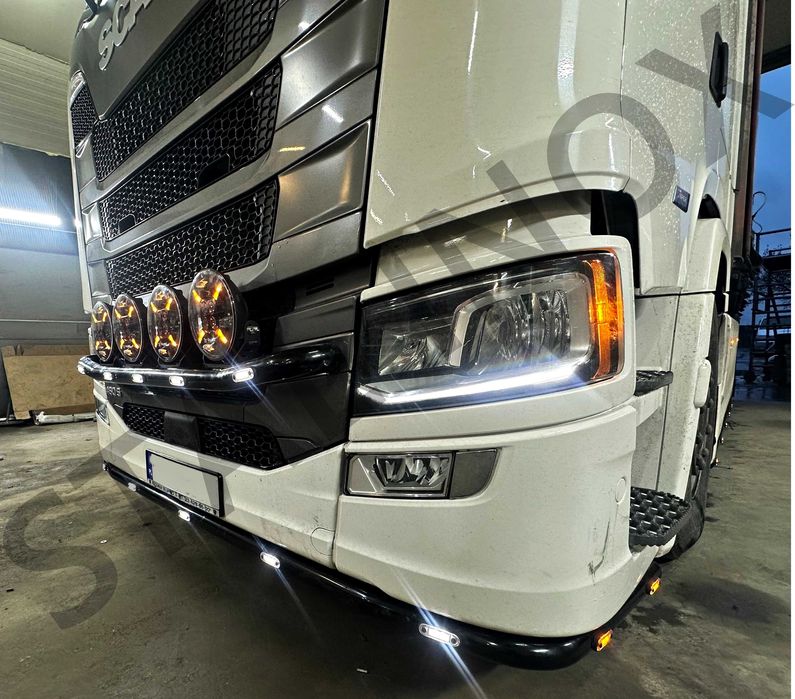 ORUROWANIE przednie na maskę Scania S / R malowane proszkowo