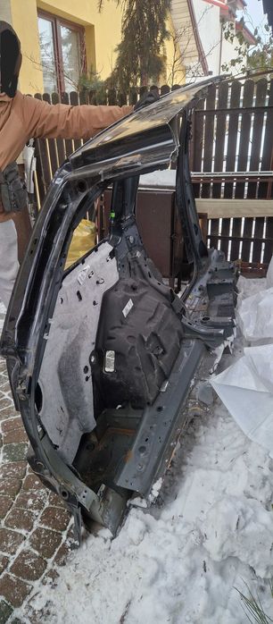 Tylna lewa ćwiartka + lewy słupek środkowy Volvo XC 90 II 2020