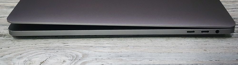 MacBook Pro 16 Mid 2019 i9 Space (MVVK2) / 500$ / emojiestore гарантия магазин