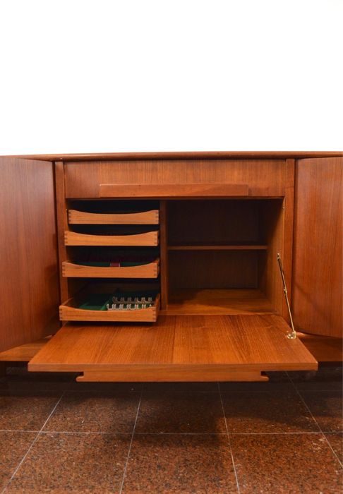 Aparador em teca de E. Johansson