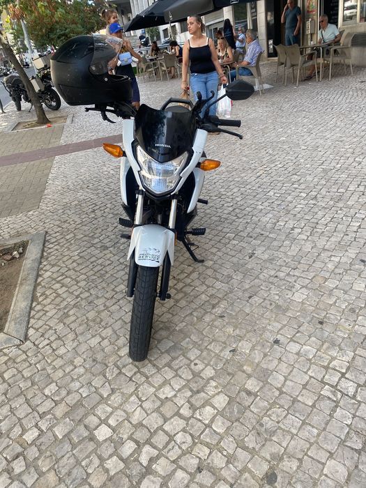 Moto honda cb125f