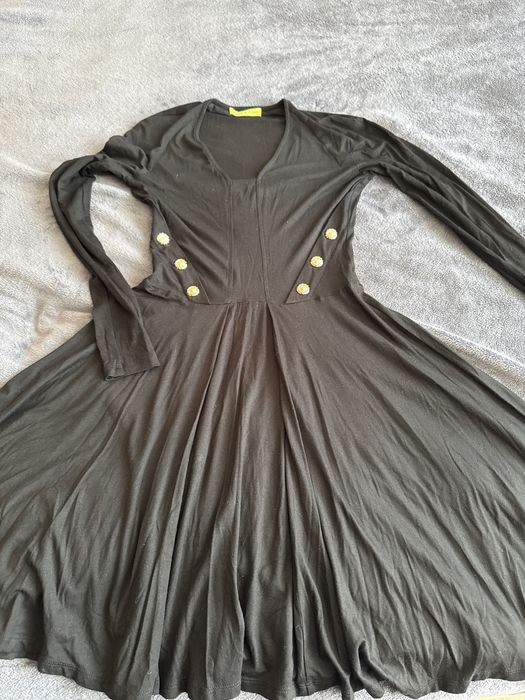 Плаття нарядне дуже зручне одягнуте 1 раз