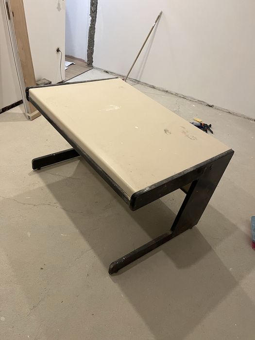 Secretária GRATIS 120x80