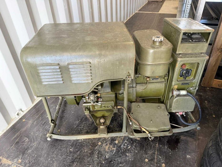 Agregat prądotwórczy AB-2 wojskowy z rozrusznikiem 230V 2,5 kW
