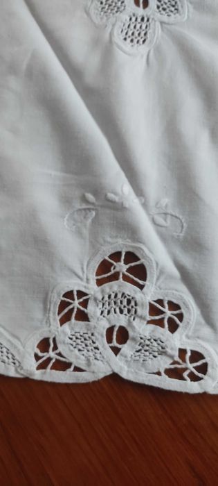 Pano de linho bordado