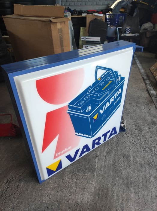 Baner reklama motoryzacja podświetlany