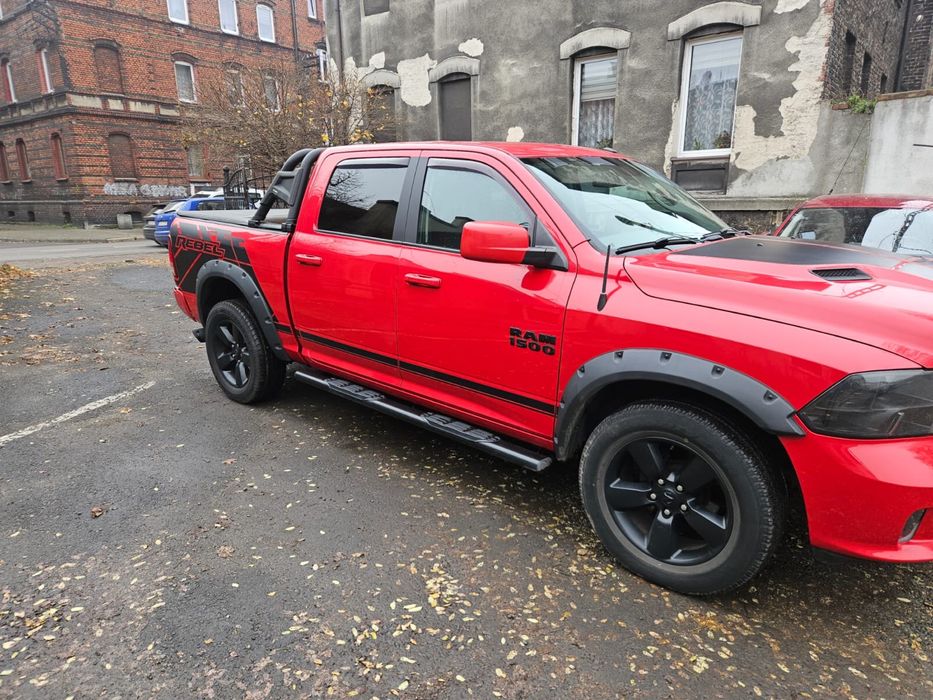 Samochód Dodge RAM 1500