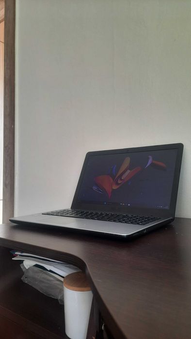 Laptop Asus i5|12GB RAM/1TB|SSD |Windows 11 + zasilacz