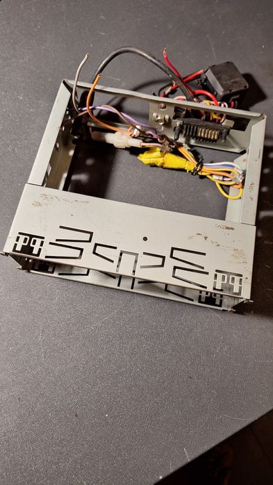 Ramka do radia samochodowegp