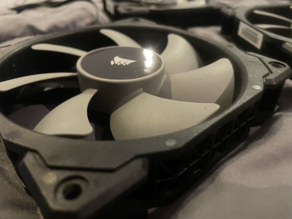 ventoinhas para torre Corsair ML120