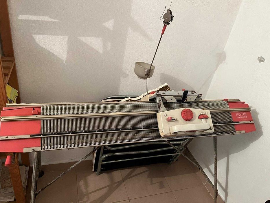 Máquina de tricotar