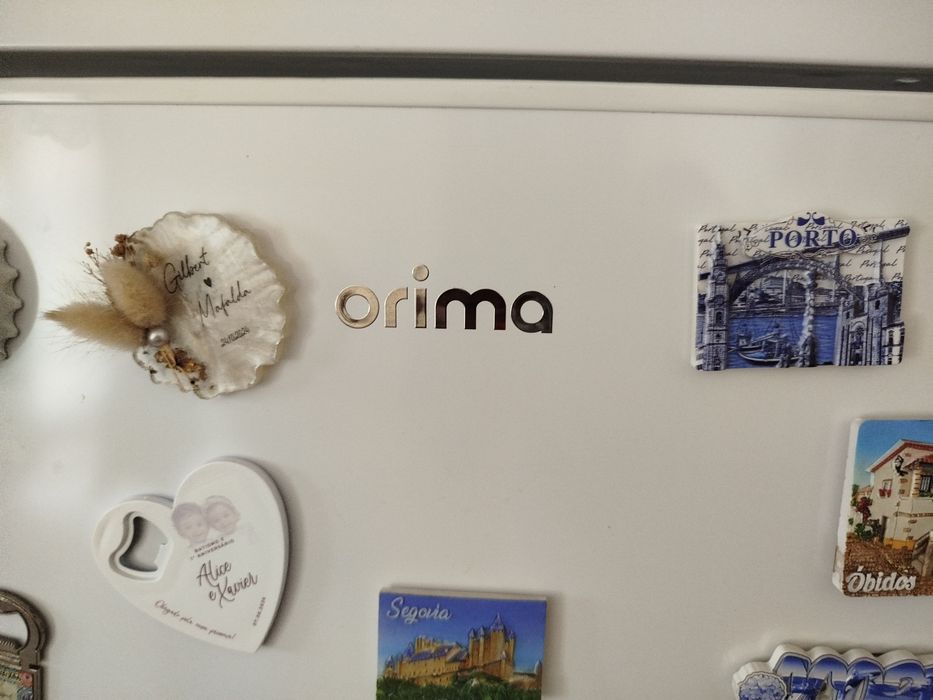 Frigorífico com congelador