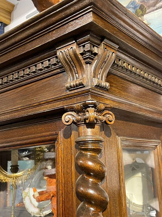 Stara serwantka dębowa