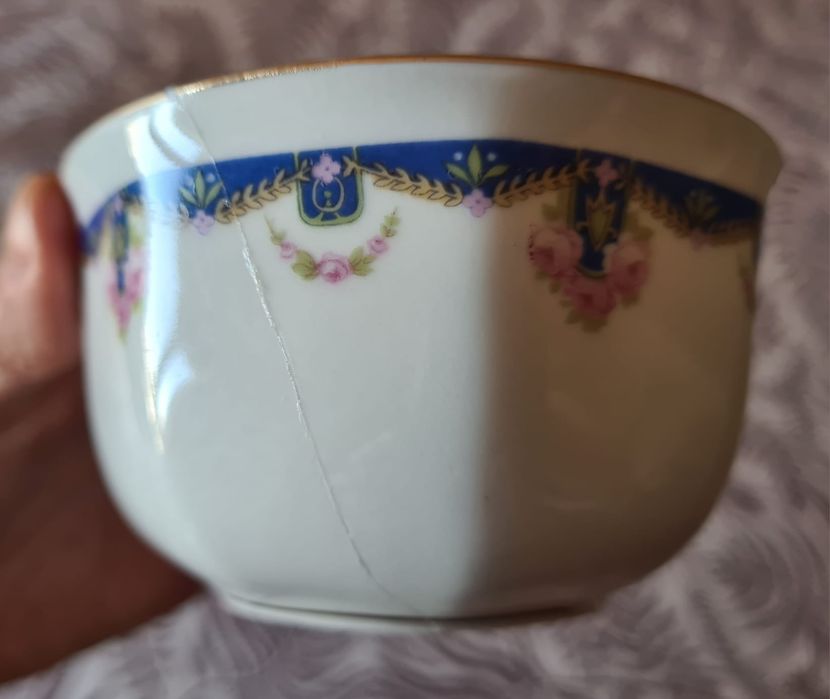 Serviço de chá Vista Alegre com mais de 70 anos