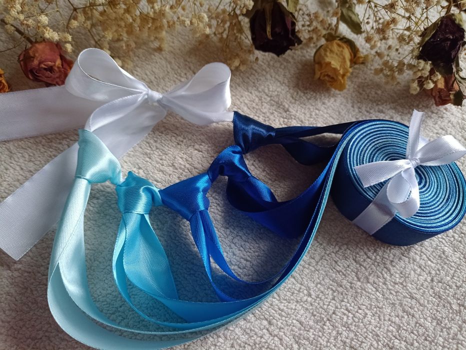 Ring oczepinowy 10 wstążek niebieski odcinany