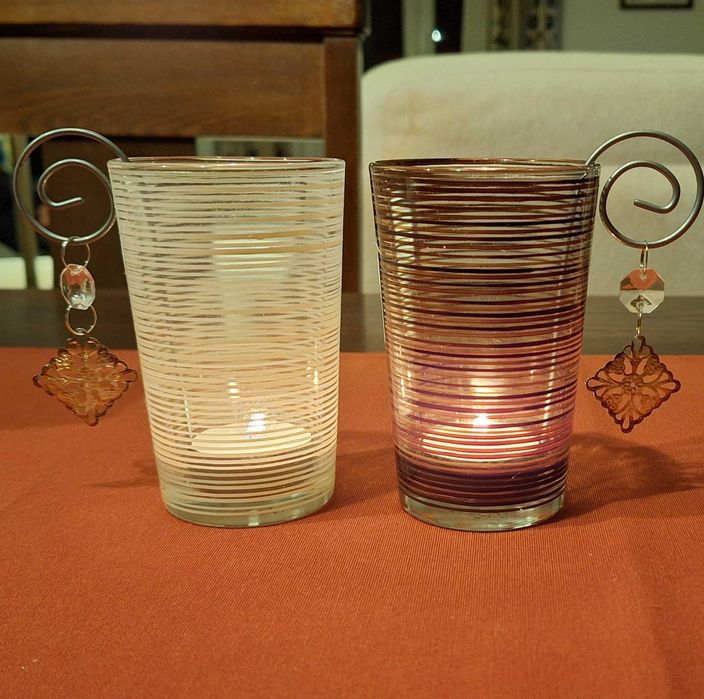 Par de castiçais em copo de vidro