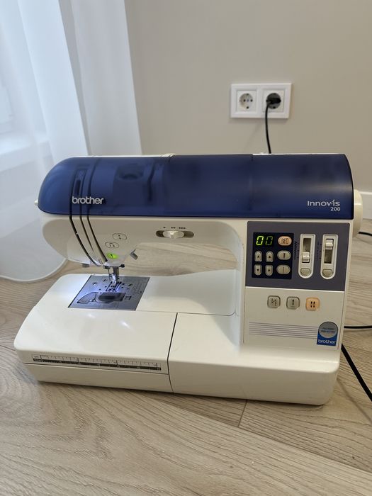Швейная машина Brother NV 200 (Innov-is 200)